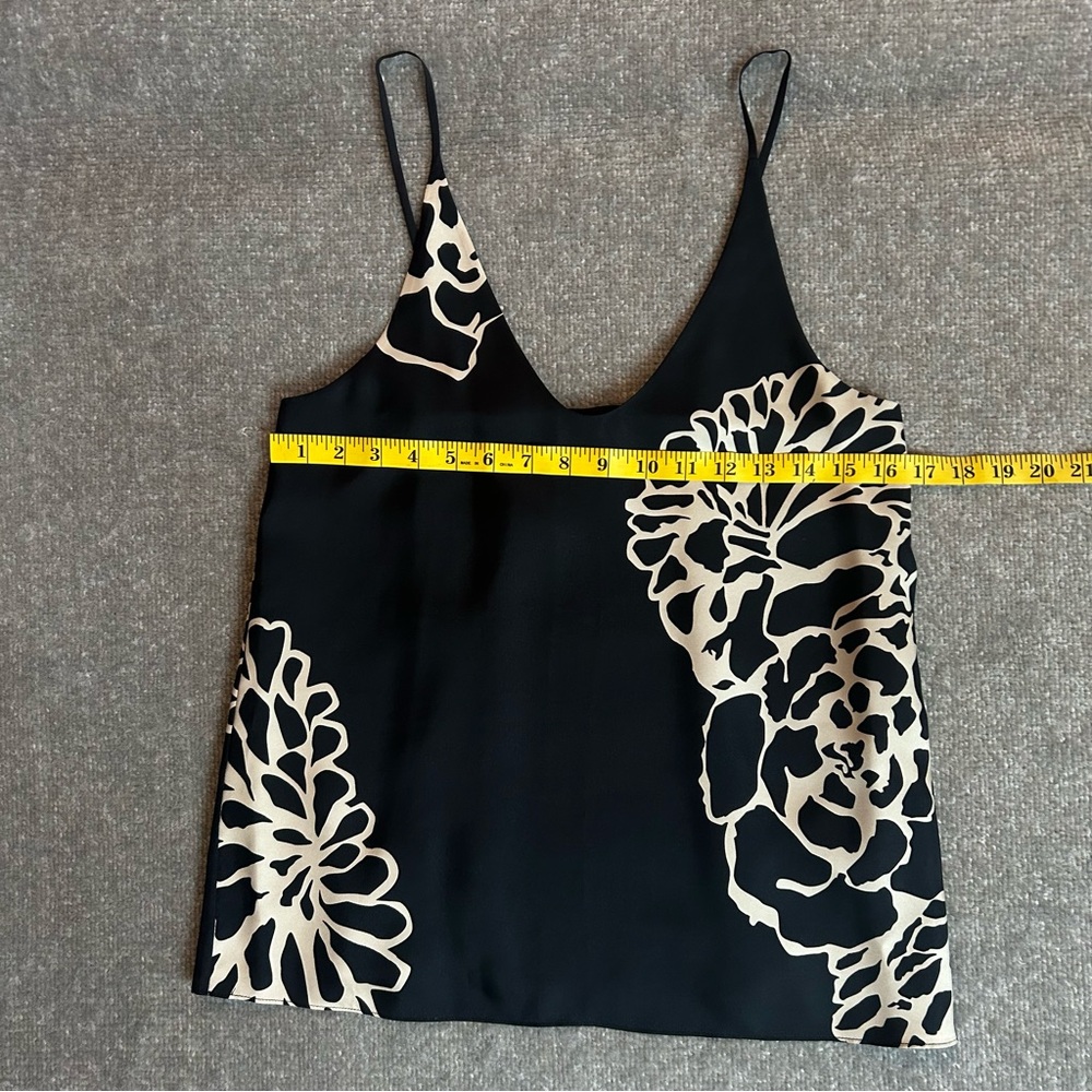 NWOT Tibi Women’s Floral Silk Cami, Size 4. - Picture 7 of 8